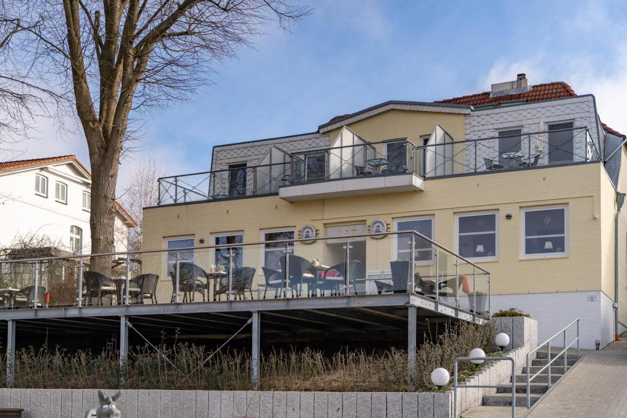 Hotel Am Wasserschloss Glücksburg Exterior foto
